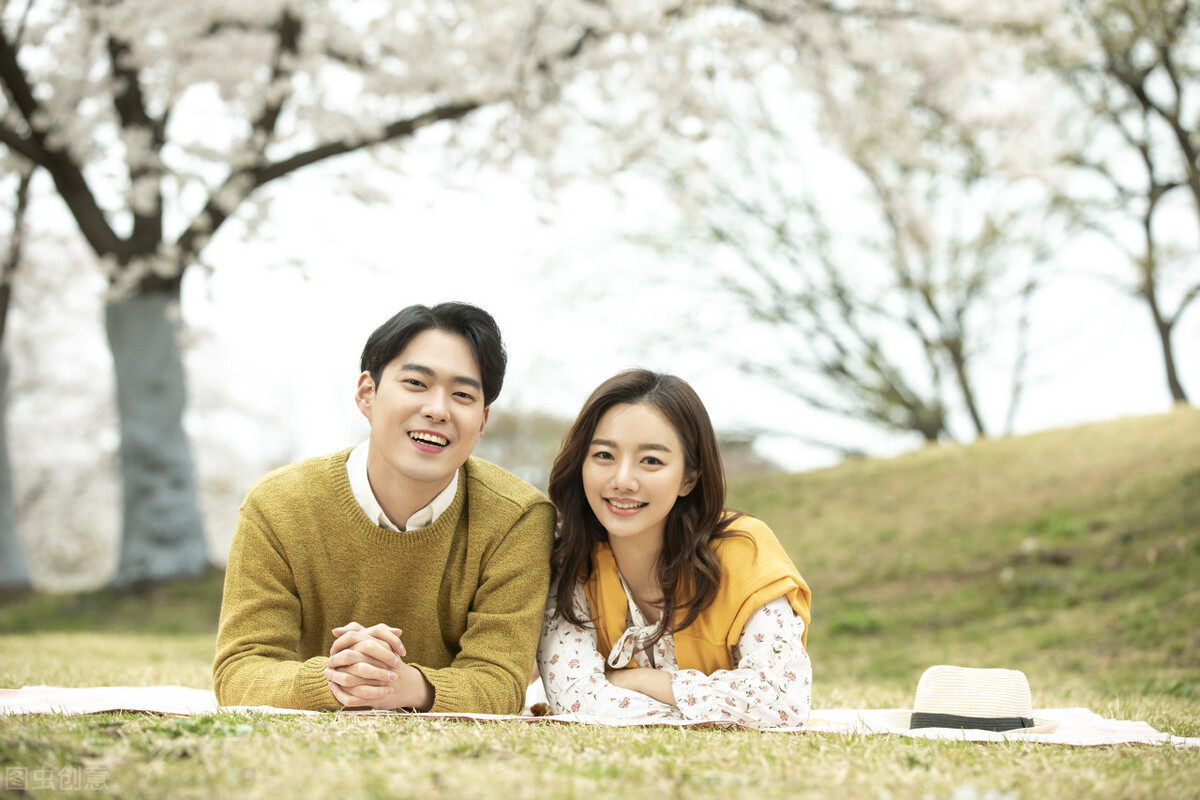 追一个女孩要怎么去追（该怎么追一个女孩）