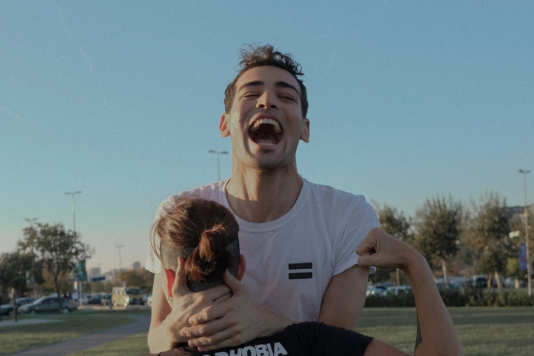 女生玩暧昧拖着不确定关系（搞懂4点避免当备胎）