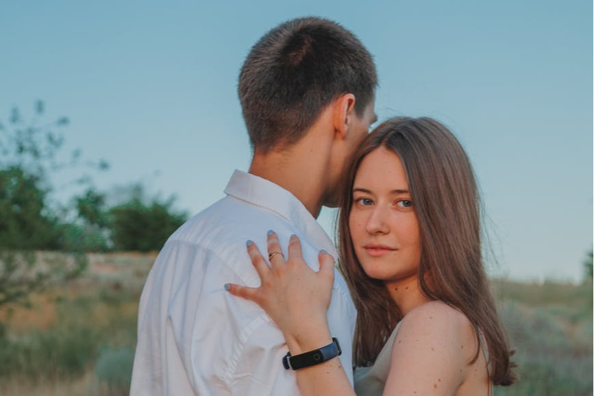 女生玩暧昧拖着不确定关系（搞懂4点避免当备胎）