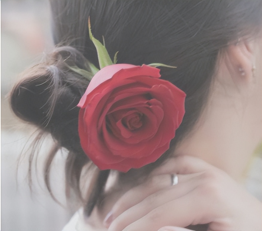 能让女生愿意和你聊天的方法（三招让女生爱上和你聊天）