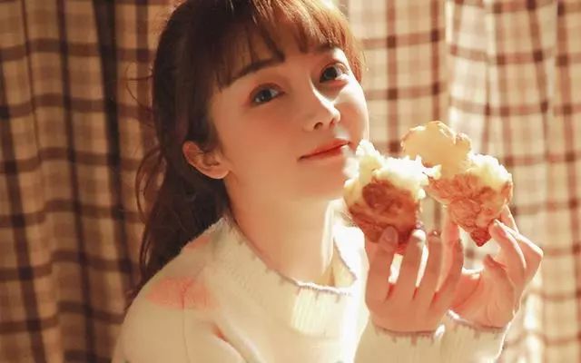 泡妞高手是怎么撩妹的（高手惯用的三个撩妹技巧）