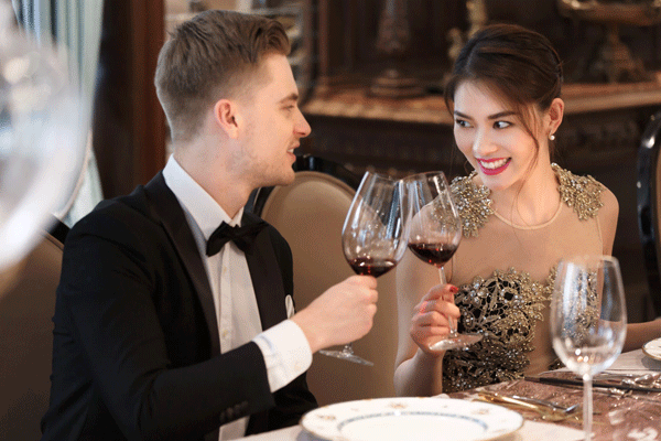 与天蝎女怎么聊天（和天蝎座女生聊天技巧）