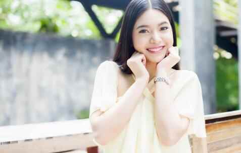 如何加女生微信不尴尬（四招教你怎么顺利加微信）