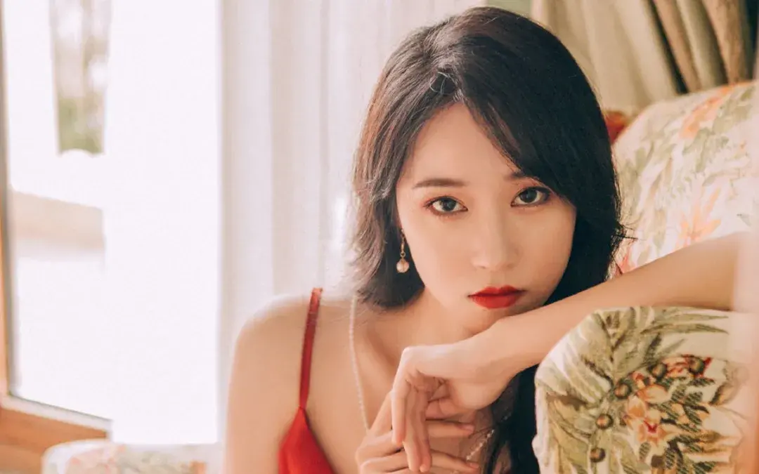 微信搭讪男生开场白怎么说（男人都抗拒不了的绝招）