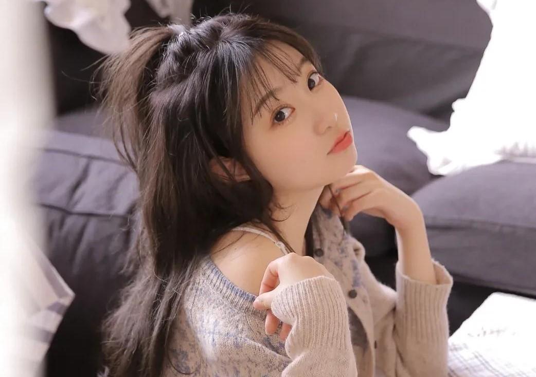 隔着屏幕怎么哄对象开心（聊天哄女孩子开心的话）