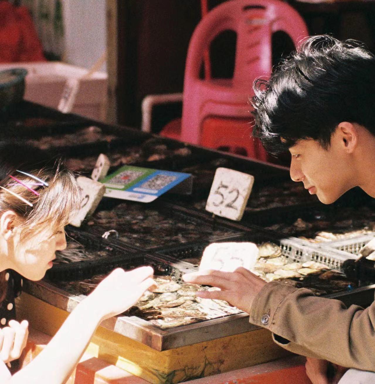 不会和女生聊天怎么办（这6招帮你解决）