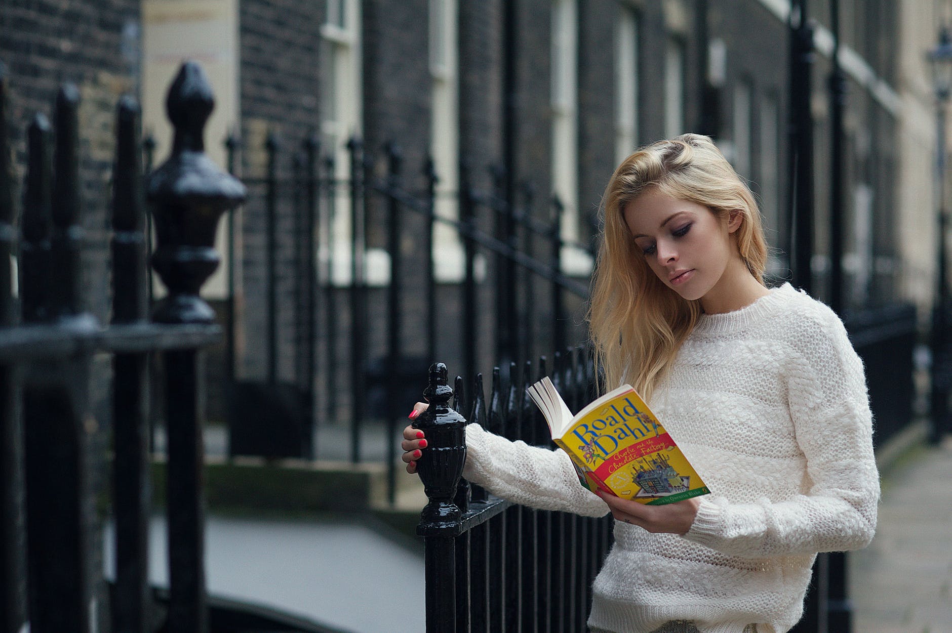 女生问你在干嘛怎么回复（这样回复有可能虏获她的芳心）