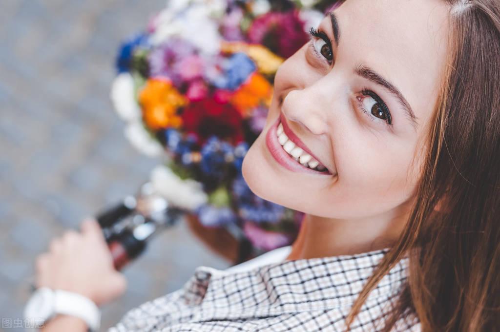 聊天怎么样撩妹子（5招助你撩到心仪女生）