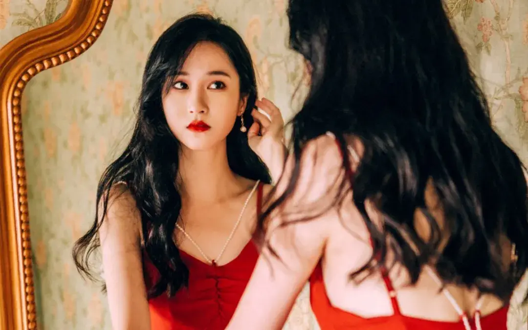 微信搭讪男生开场白怎么说（男人都抗拒不了的绝招）