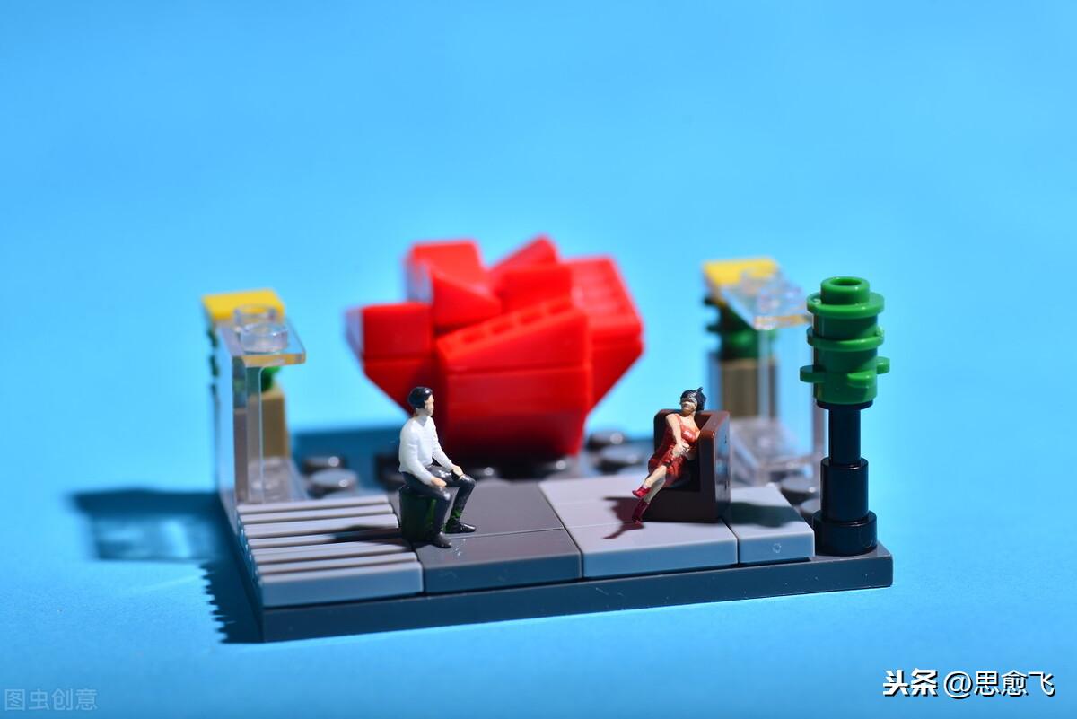 跟相亲女孩聊天聊什么（要看你对女生的第一印象）