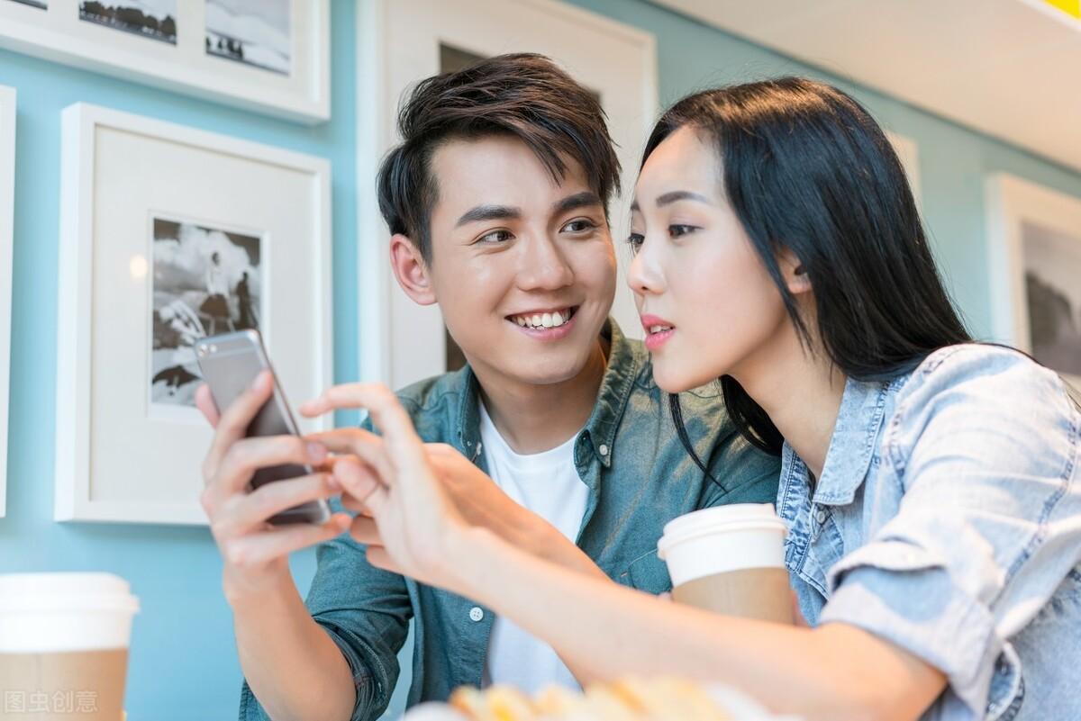 怎么跟喜欢的女孩聊天技巧（4个和喜欢的女孩聊天技巧）