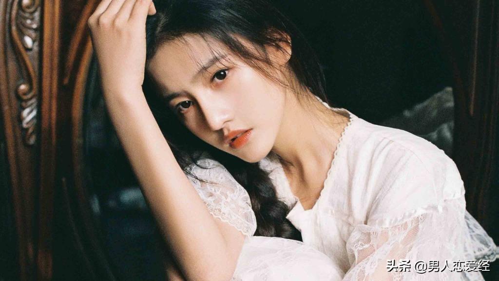 女孩有什么表现就不要追了（有这5种表现就别追了）