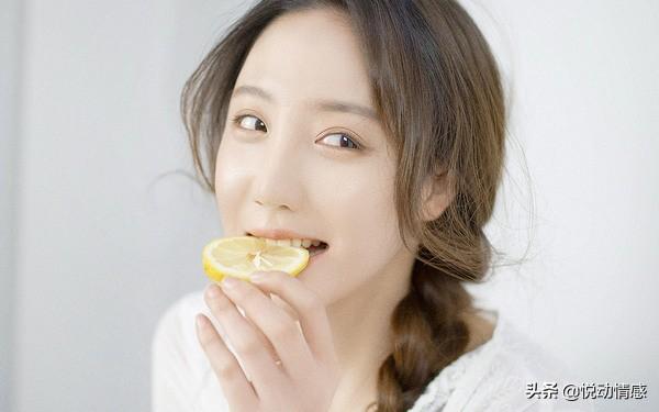 聊天中接不住女生的话怎么办（如何接女生的话）