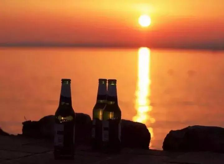 和女生在微信上聊什么话题好（哪些雷区不能碰）