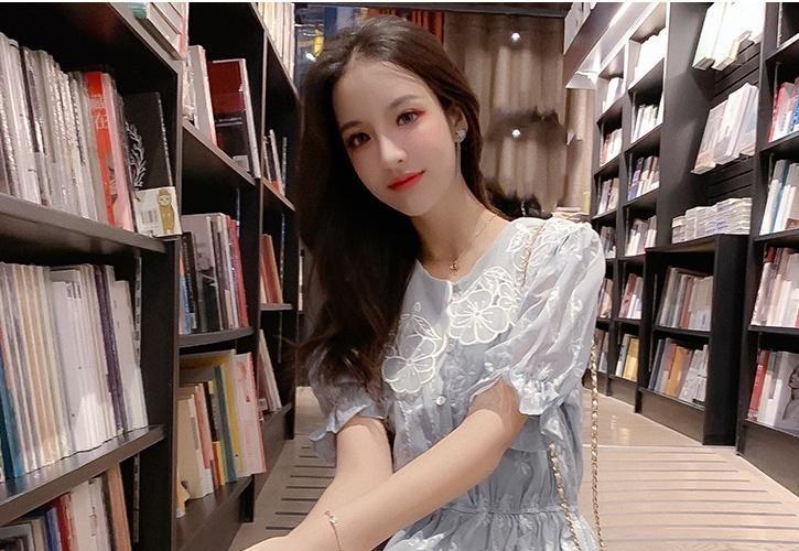 微信跟女生聊天没话题怎么办（和女生聊幽默的话题）