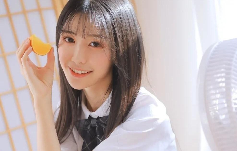 聊天中遭到女生冷落怎么办（三个技巧让你们开怀畅聊）