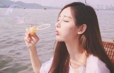 同性之间有好感的表现，你很难了解的三件事