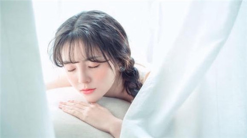 睡一起却不碰你的男人心理，也许是这三个原因