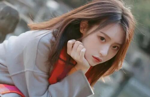 男生喜欢你的潜意识动作，女生们要清楚这些