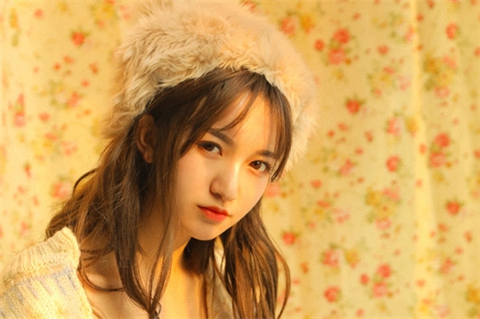 女孩想让你追她的暗示（想让你追她的4个信号）