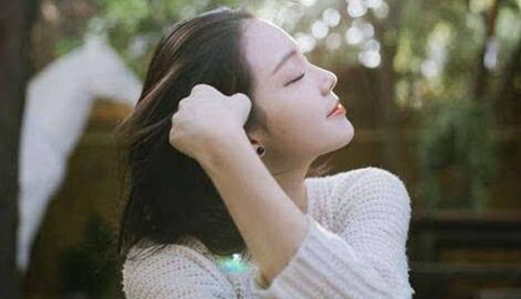 恋爱中男人成熟的表现有哪些（男生在恋爱中怎样保持成熟）