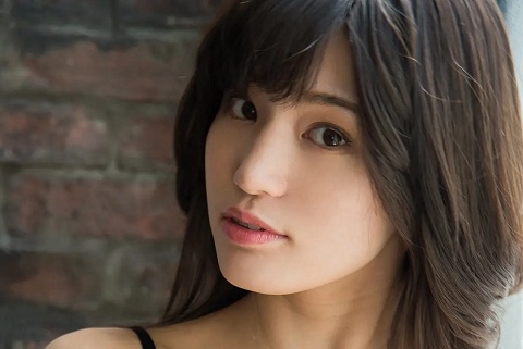 和女生聊什么话题能拉近关系（和女生拉近关系万能话题）